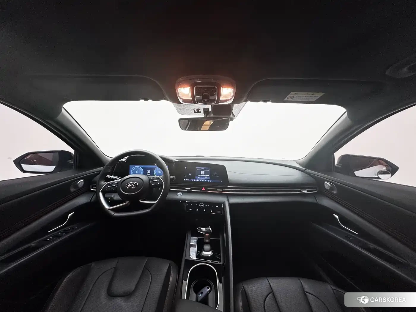 Hyundai Elantra 2022 Белый из Китая, фото 2