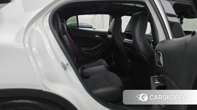 Mercedes-Benz GLA-Class X156 2019 Белый из Кореи, фото 2