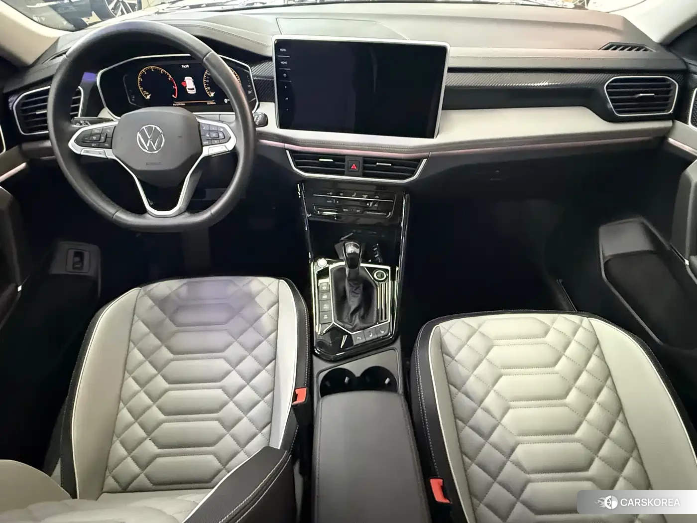 Volkswagen Tayron 2023 Silver/gray из Китая, фото 2