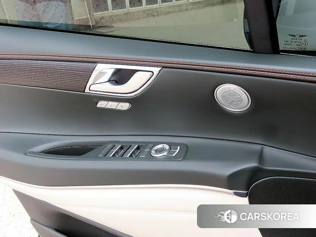 Genesis GV80 Coupe 2024 Белый из Кореи, фото 2