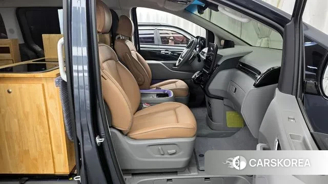 Hyundai Staria 2022 Серый из Кореи, фото 2