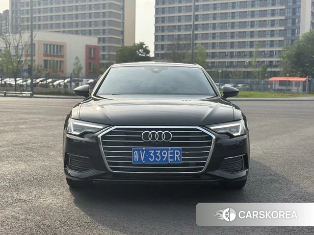 Audi A6L 2021 Черный из Китая, фото 2