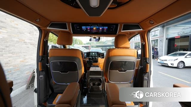 Toyota Hiace 2023 Белый из Китая, фото 2