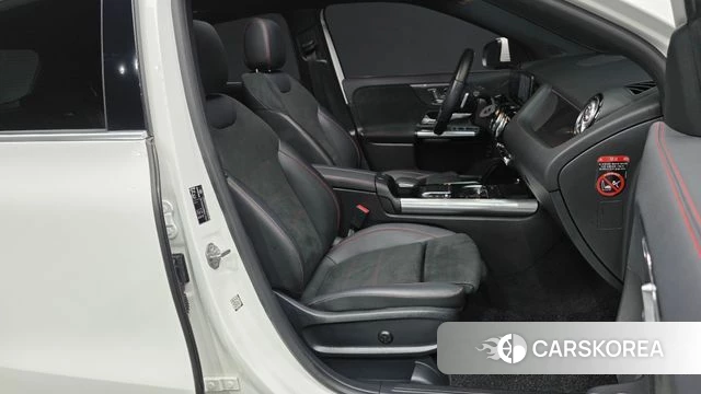 Mercedes-Benz GLA - Class H247 2021 Белый из Кореи, фото 2