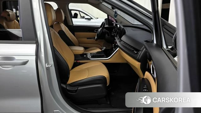 Kia Carnival 4th generation 2020 Серебряный из Кореи, фото 2
