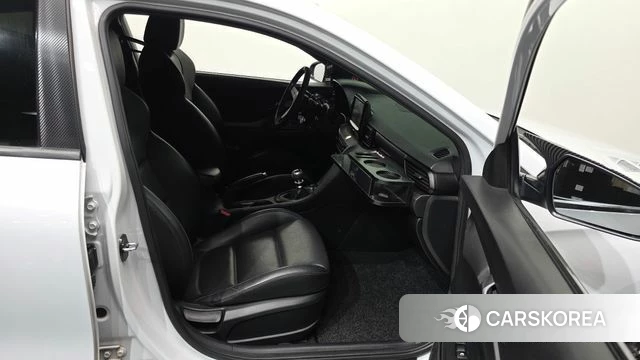 Hyundai Veloster (JS) 2018 Белый из Кореи, фото 2