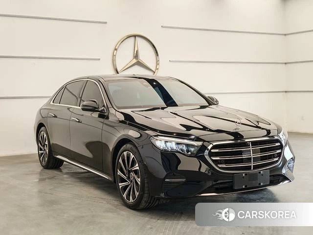 Mercedes-Benz E-class 2024 Черный из Китая, фото 2