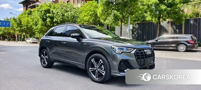 Audi Q3 2021 Темно-серый из Китая, фото 2