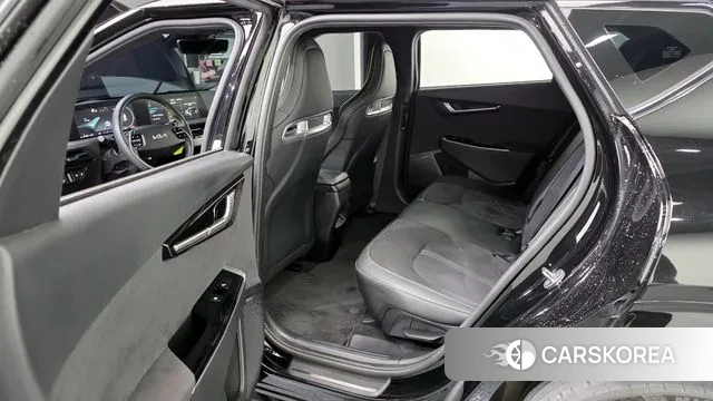 Kia EV6 2023 Черный из Кореи, фото 2