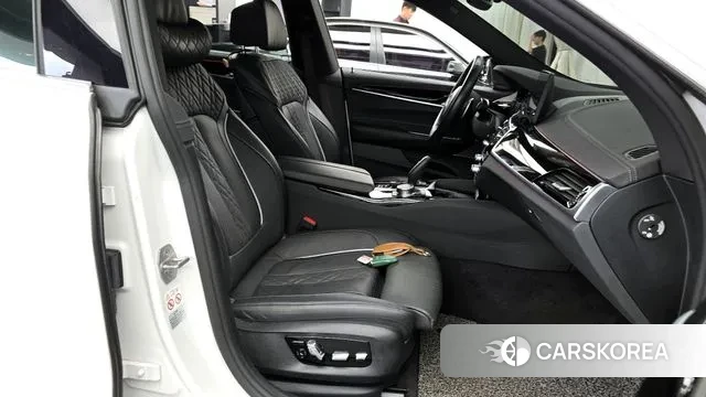 BMW 6 Series GT (G32) 2022 Белый из Кореи, фото 2