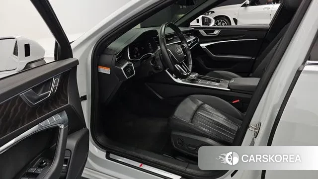 Audi A6 (C8) 2021 Белый из Кореи, фото 2