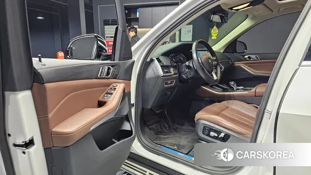 BMW X5 (G05) 2022 Белый из Кореи, фото 2