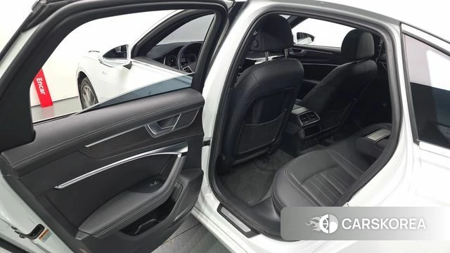 Audi A6 (C8) 2023 Белый из Кореи, фото 2