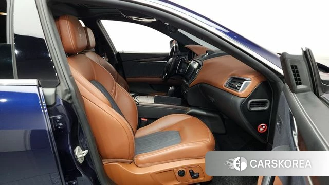 Maserati Ghibli 2018 Синий из Кореи, фото 2