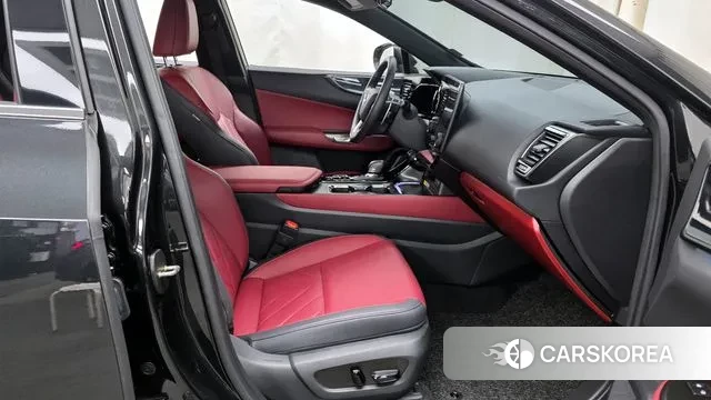 Lexus NX350h Second generation 2024 Черный из Кореи, фото 2