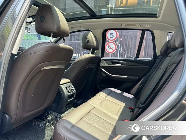 BMW X3 2022 Темно-серый из Китая, фото 2