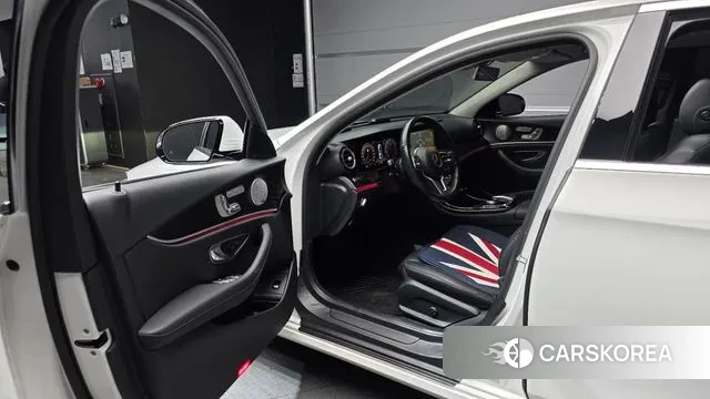 Mercedes-Benz E-Class W213 2020 Белый из Кореи, фото 2