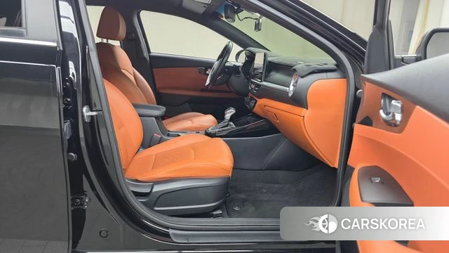 Kia The New K3 2nd generation 2021 Черный из Кореи, фото 2