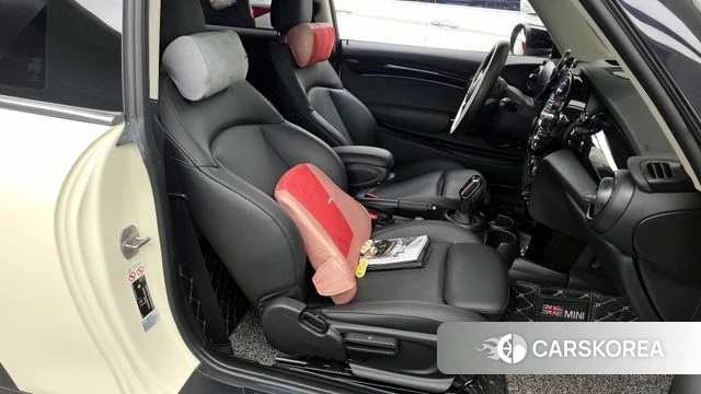 Mini Cooper S 2021 Жемчужный цвет из Кореи, фото 2