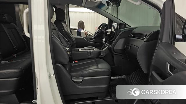 Hyundai Staria 2025 Белый из Кореи, фото 2