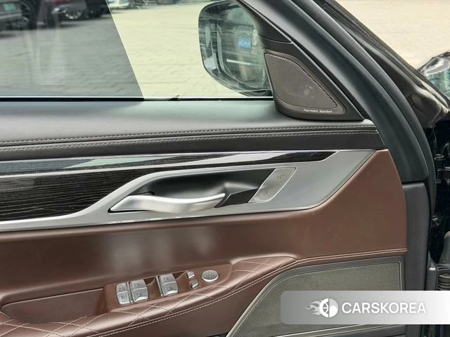 BMW 7 series 2021 Черный из Китая, фото 2