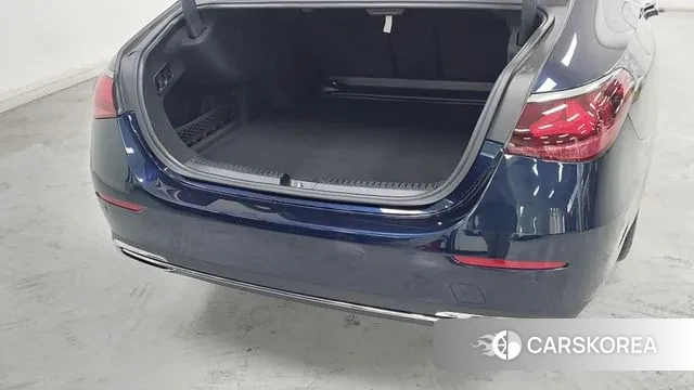 Mercedes-Benz E-Class W214 2025 Синий из Кореи, фото 2