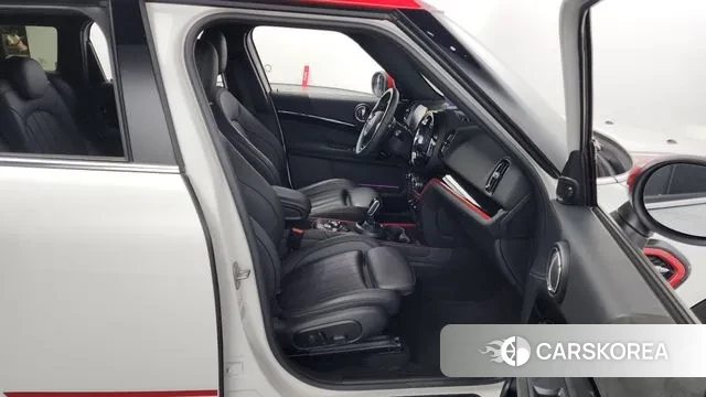 Mini Cooper S Countryman 2023 Белый из Кореи, фото 2