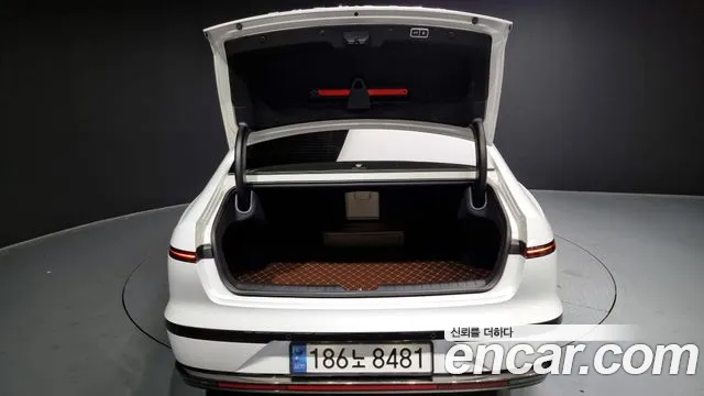 Hyundai Grandeur Hybrid (GN7) 2023 Белый из Кореи, фото 2