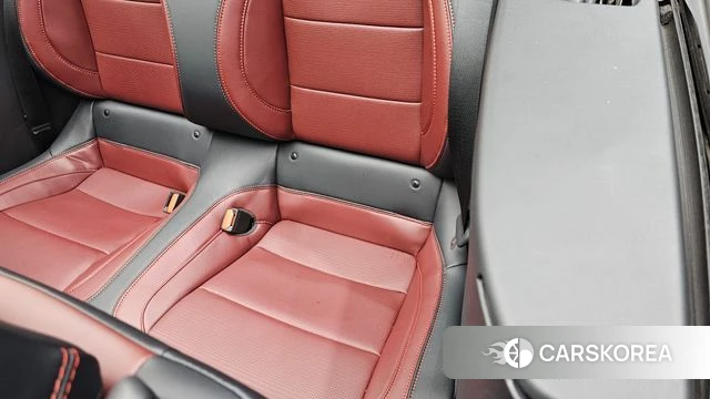 Ford Mustang 7th Generation 2024 Черный из Кореи, фото 2