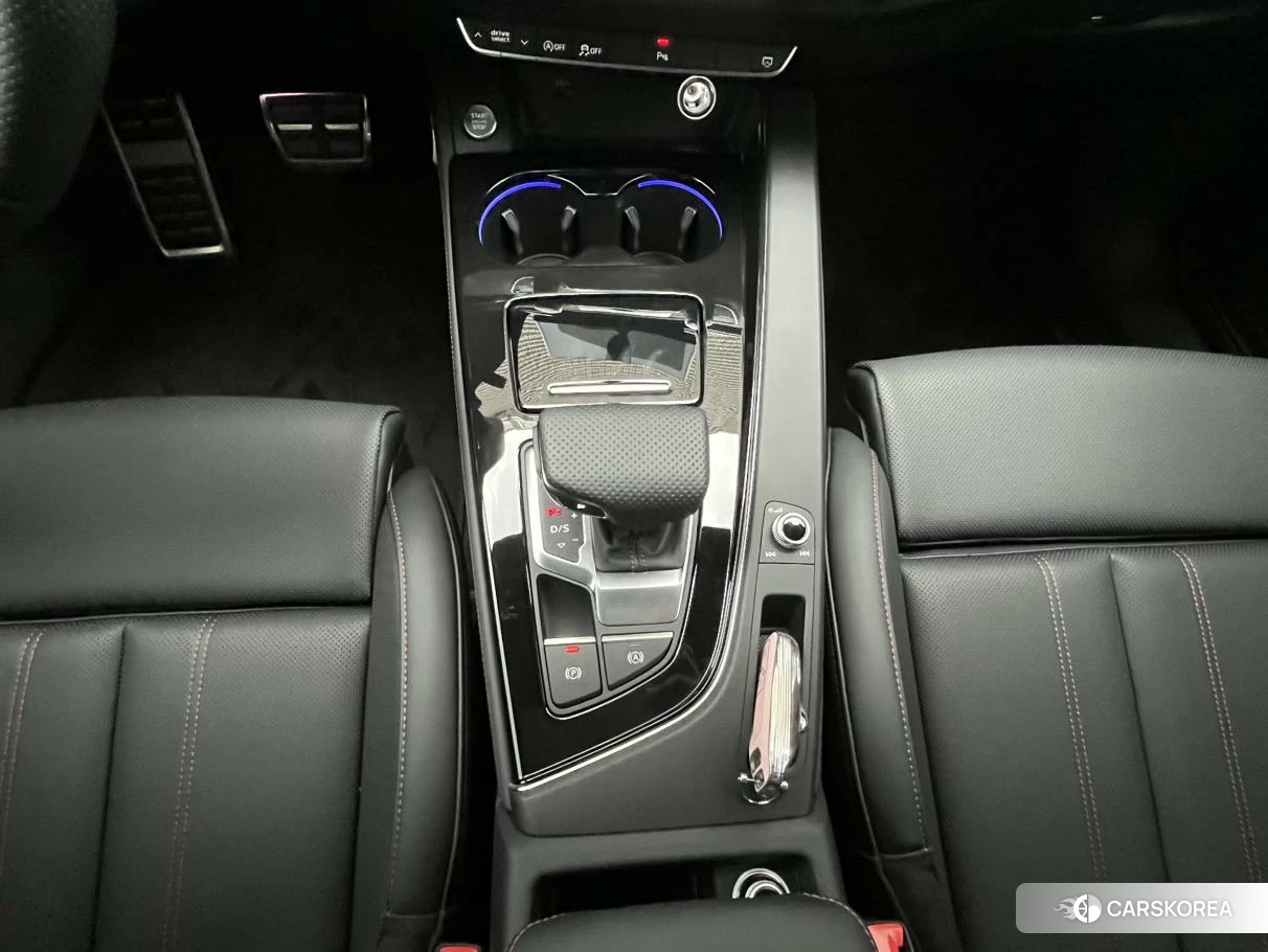 Audi A4L 2025 Белый из Китая, фото 2