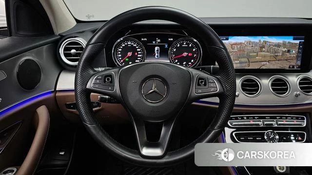 Mercedes-Benz E-Class W213 2018 Белый из Кореи, фото 2