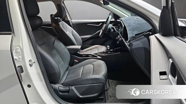 Kia Di Ol Nu Niro 2022 Белый из Кореи, фото 2