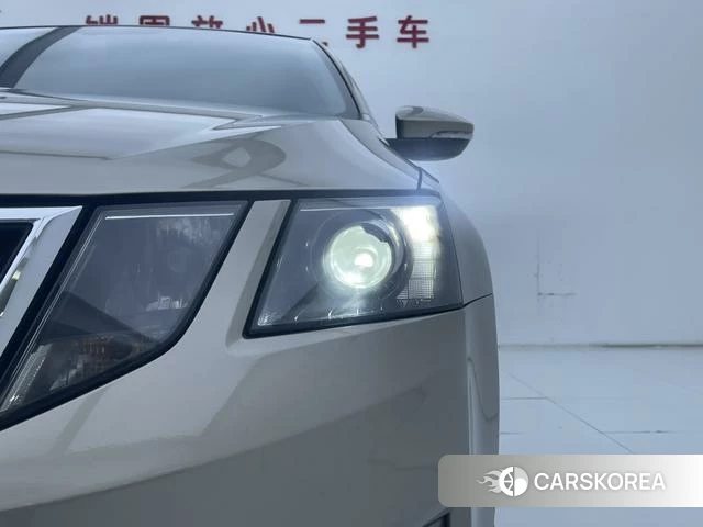 Skoda Octavia 2018 Шампань из Китая, фото 2