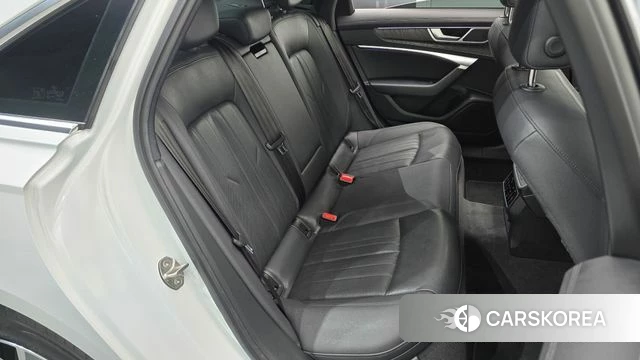 Audi A6 (C8) 2022 Белый из Кореи, фото 2