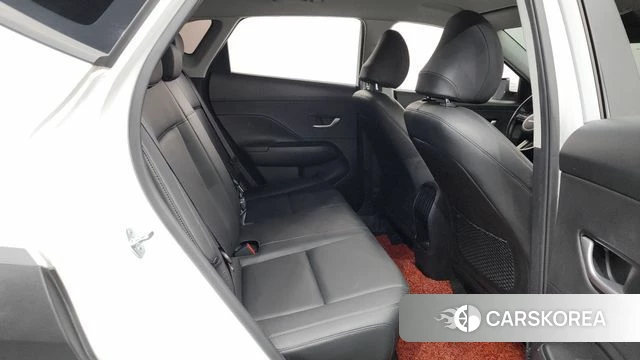 Hyundai Kona (SX2) 2023 Белый из Кореи, фото 2