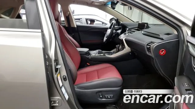 Lexus NX300h 2018 Серебристо-серый из Кореи, фото 2