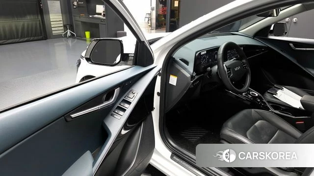 Kia Di Ol Nu Niro 2022 Белый из Кореи, фото 2