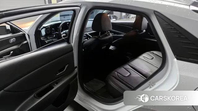 Hyundai Avante Hybrid (CN7) 2022 Белый из Кореи, фото 2