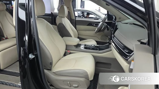 Kia The New Carnival 4th Generation 2024 Черный из Кореи, фото 2