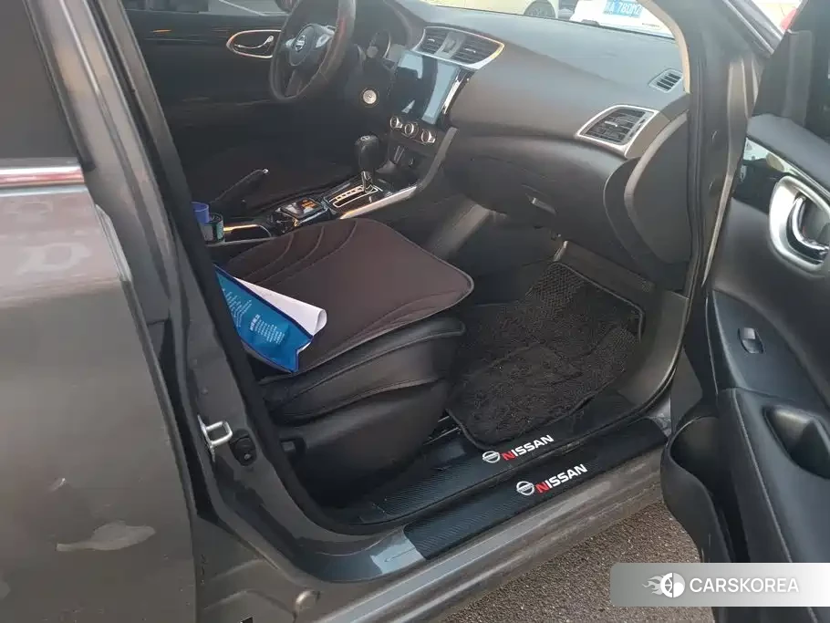 Nissan Sylphy 2026 Silver/gray из Китая, фото 2