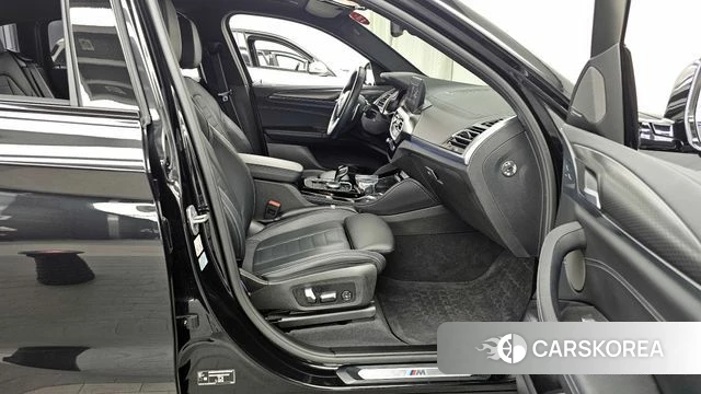 BMW X4 (G02) 2023 Черный из Кореи, фото 2