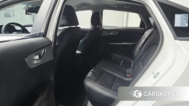 Kia The New K3 2nd generation 2022 Белый из Кореи, фото 2