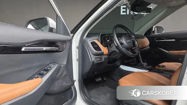 Kia The New Seltos 2023 Белый из Кореи, фото 2