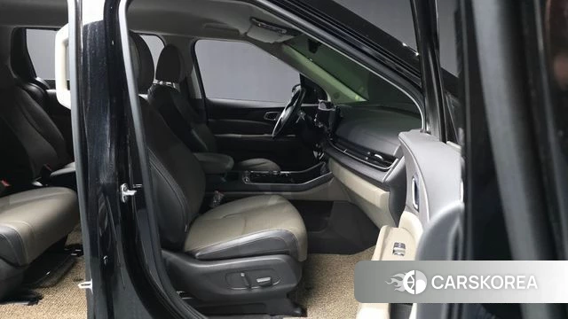 Kia The New Carnival 4th Generation 2023 Черный из Кореи, фото 2
