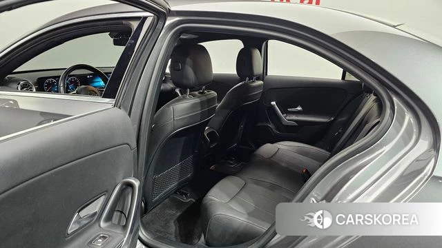 Mercedes-Benz A-Class W177 2021 Серый из Кореи, фото 2