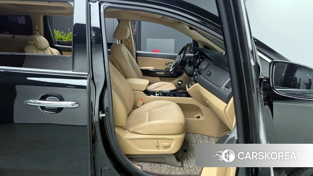 Kia All New Carnival 2018 Черный из Кореи, фото 2