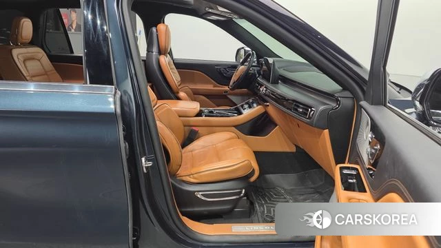 Lincoln Aviator 2nd generation 2020 Серый из Кореи, фото 2