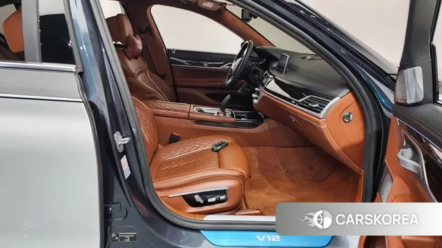 BMW 7 Series (G11) 2020 Белый двухцветный из Кореи, фото 2