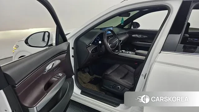 Genesis GV70 2021 Белый из Кореи, фото 2