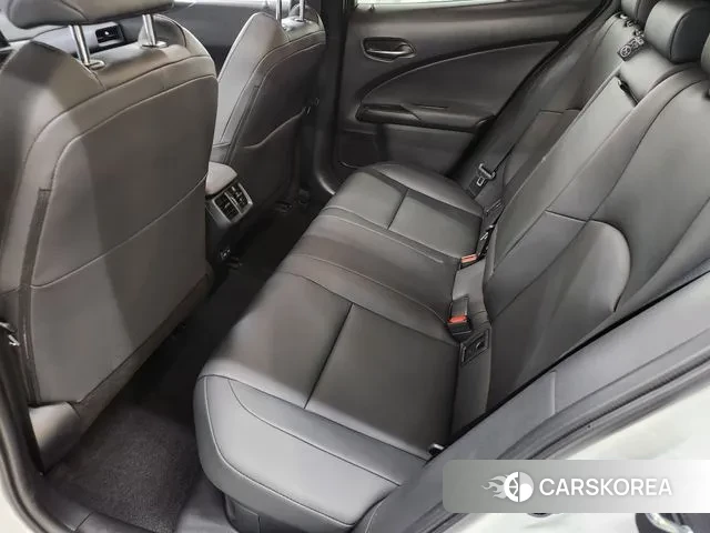 Lexus UX300h 2025 Белый из Кореи, фото 2